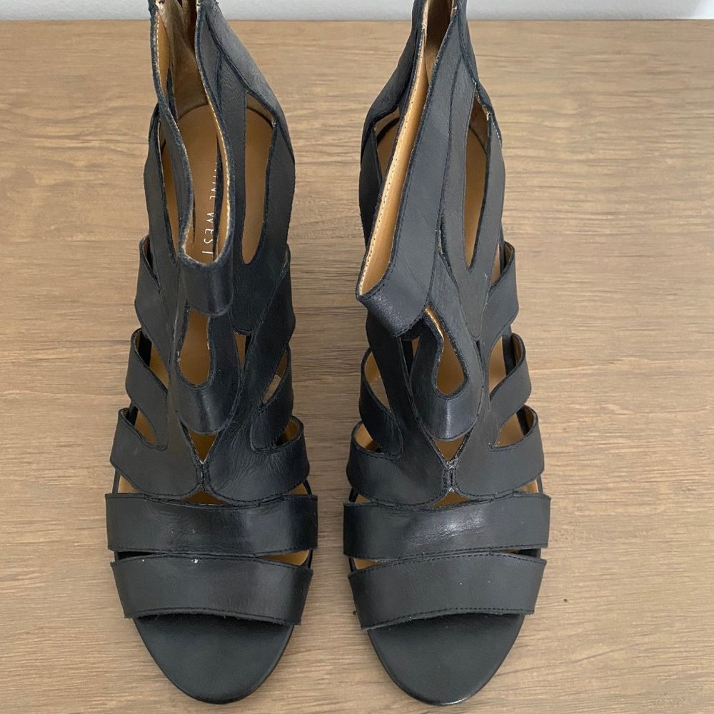 Black Leather Nine West Strappy Low Heel Sandals